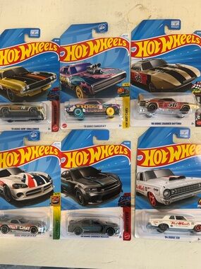 Lot of 6 Hot Wheels Dodge 1:64 Diecast Cars Charger Daytona, Hellcat, Viper